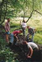 hloubení tůněk v Beškovském dole (letní tábor 1999)